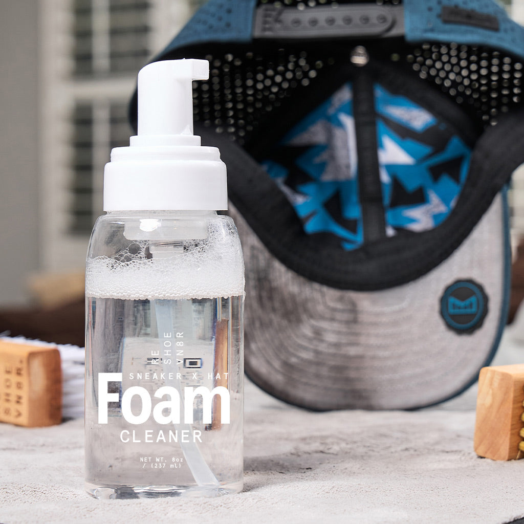 SOLUCIÓN LIMPIADORA DE ESPUMA PARA ZAPATILLAS Y GORROS OXICLEAN