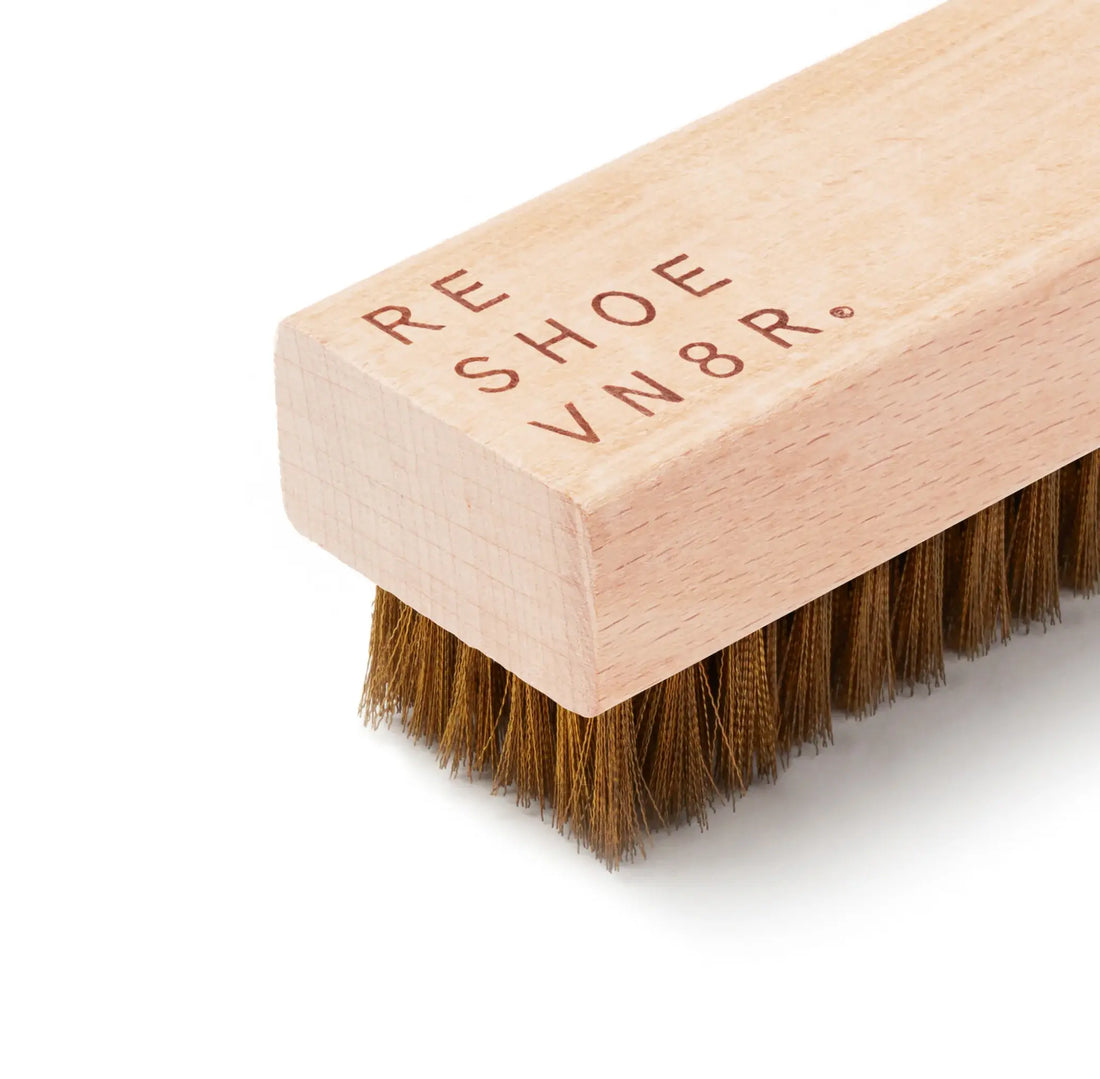 BROSSE À POILS EN LAITON