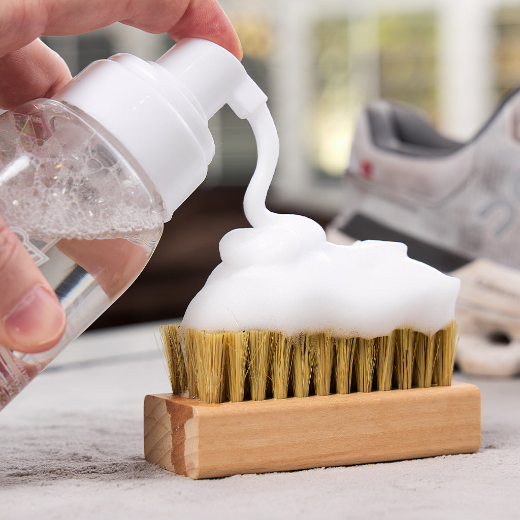 KIT DE ESPUMA PARA LIMPIEZA DE ZAPATILLAS Y GORROS OXICLEAN
